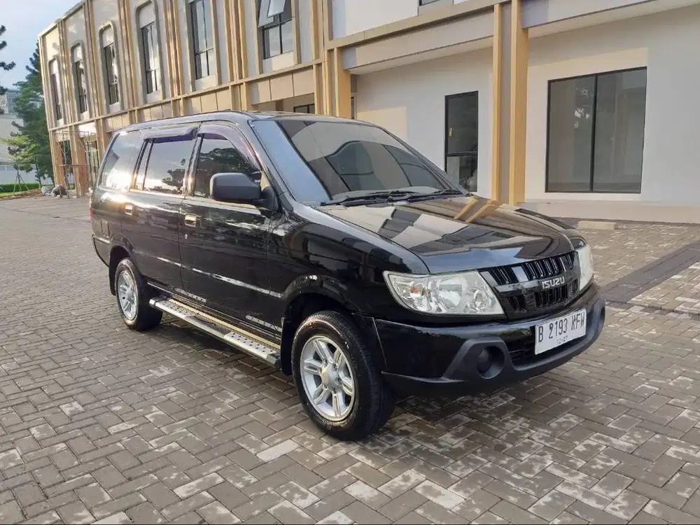 Isuzu Panther LM Turbo Diesel MT 2017 Pajak Panjang Mulus Siap Pakai