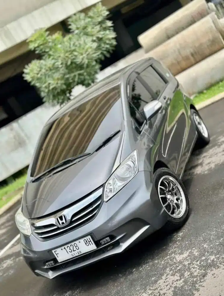 Honda Freed 2012 Bensin
