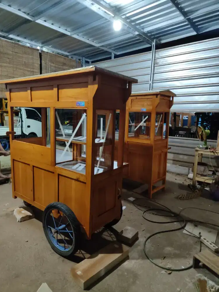 Gerobak Angkringan jg Melayani Pesanan Grobak Bakso Mie Bubur Sate dlL