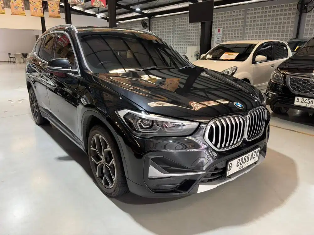 BMW X1 LCI sDrive18i Xline Panoramic AT NIK 2019 KM Antik Siap Pakai