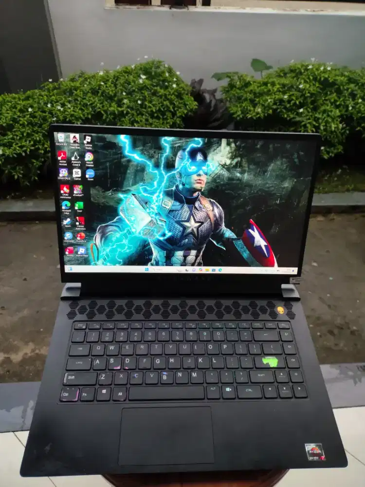 Laptop gaming/editing