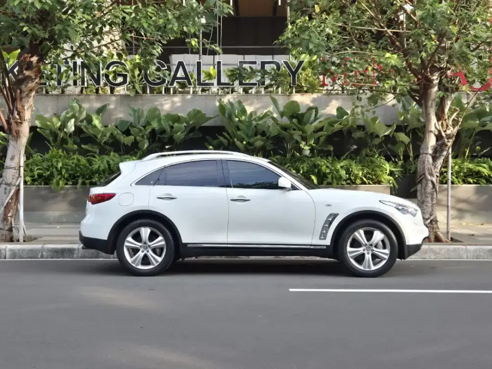 Infiniti Fx37s 2012 SUV ANTIK KM RENDAH CASH