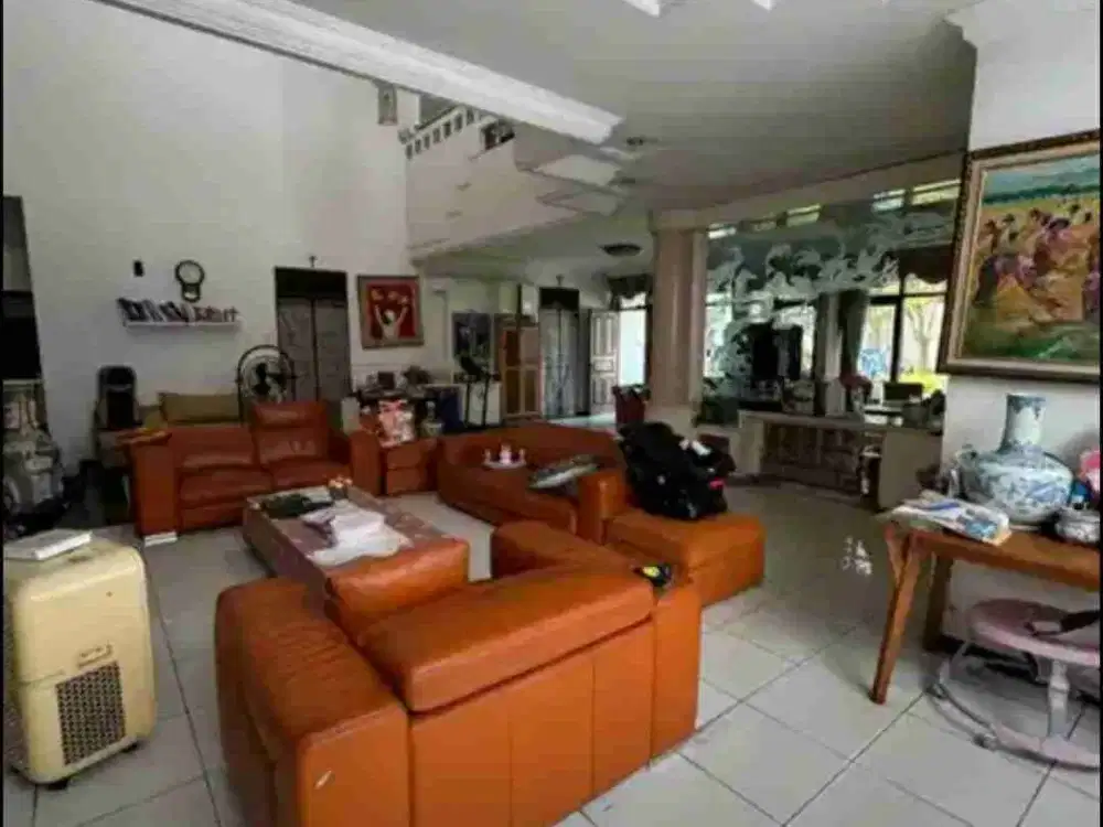Dijual Rumah Tingkat 1,5 Lantai Pinggir Jalan Raya Daerah Candisari, Semarang