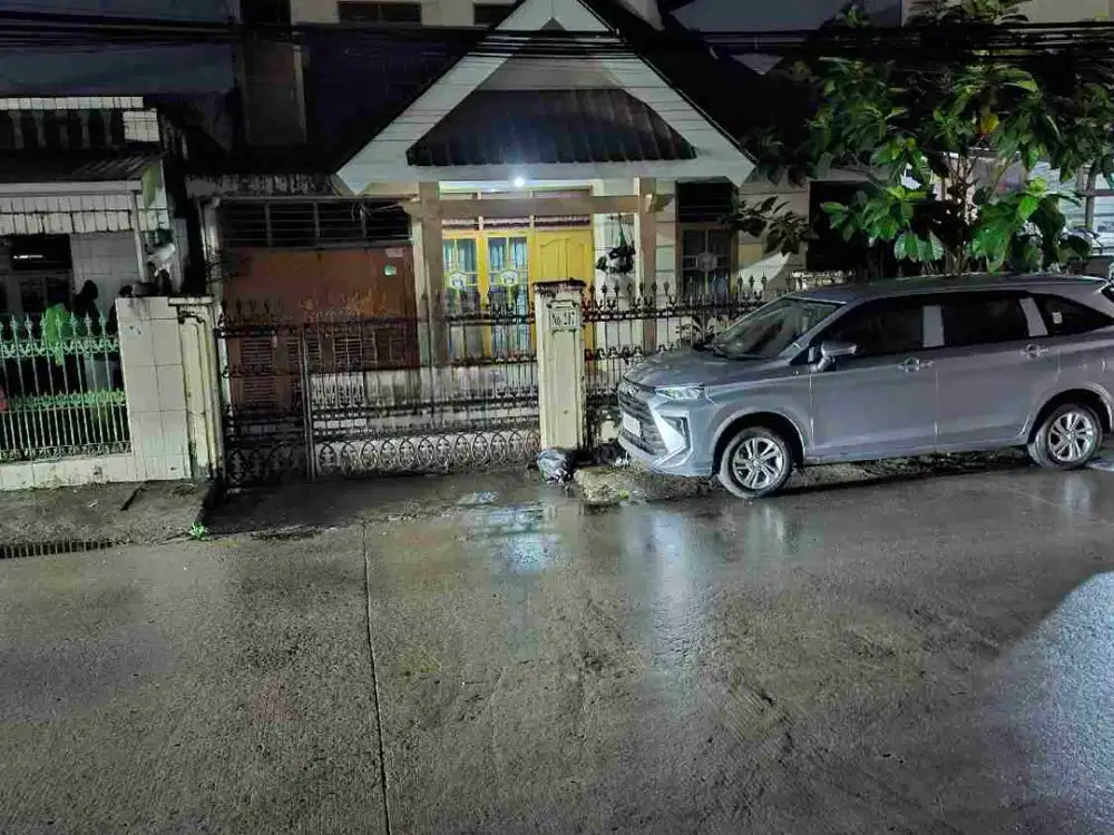 jual santai rumah luas cocok untuk usaha apa saja poros jalan panakkukang