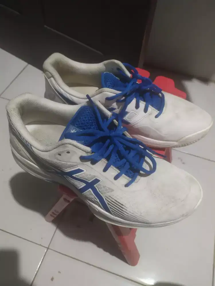 Prelove sepatu asics original