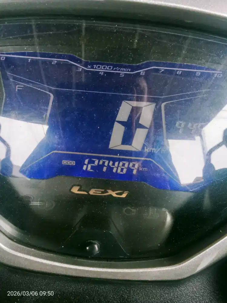 Dijual motor Yamaha Lexi 125 tahun 2020