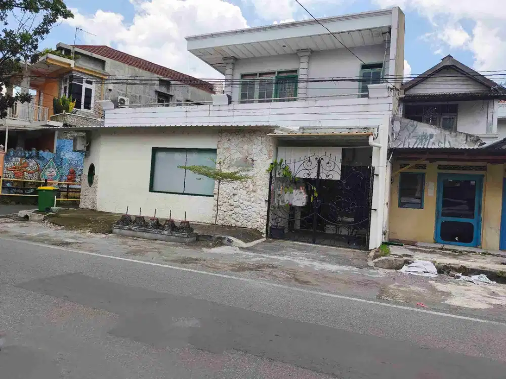 Dijual Rumah bisa untuk ruang usaha 4 menit gor manahan Solo