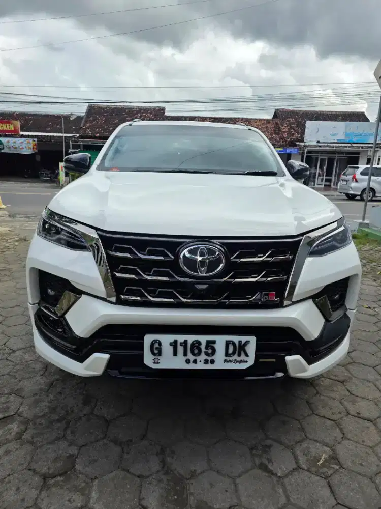 Fortuner gr 2.8 tahun 2024