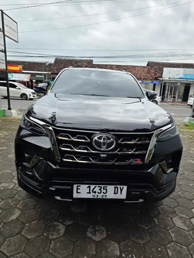Fortuner gr 2.8 tahun 2024