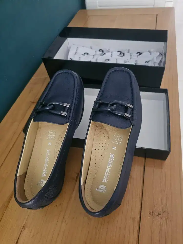 Bocorocco D. Falco 32 Navy Size 38 / US 8 – Preloved Like New