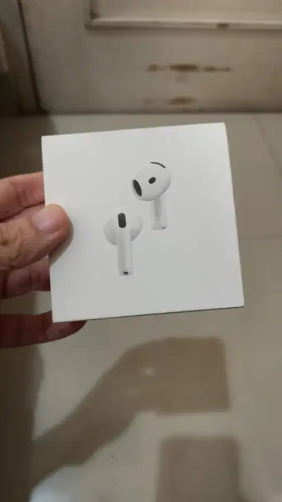 Airpod gen 4 with noise cancelation