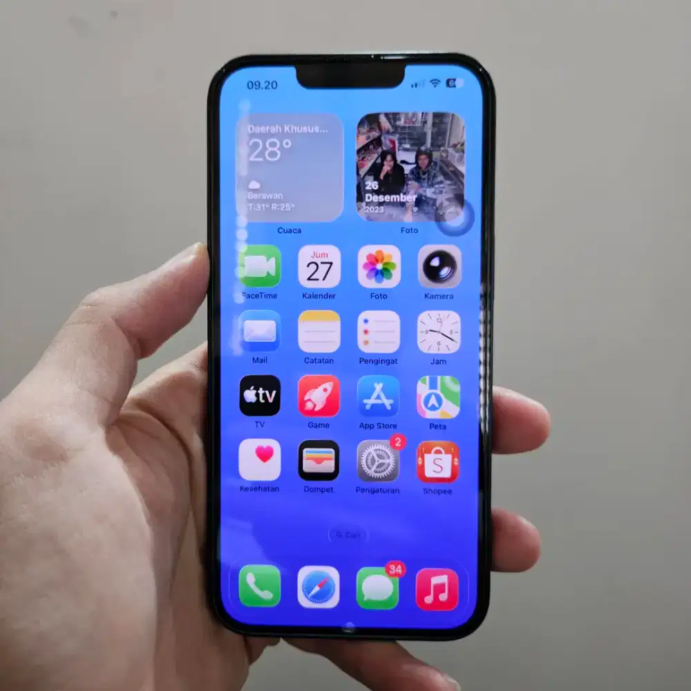 iPhone 13 128 GB (Black) Fullset Garansi Resmi Nominus