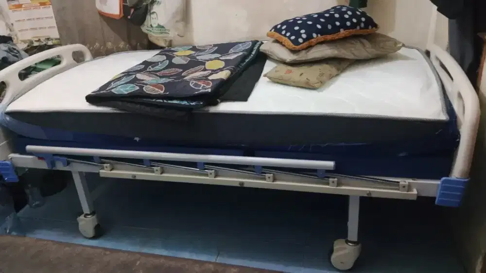 Bed rumah sakit 2 crank