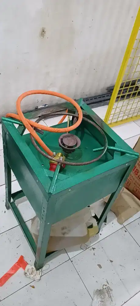 Kompor, beserta kepala mawar n selang, msh bagus.