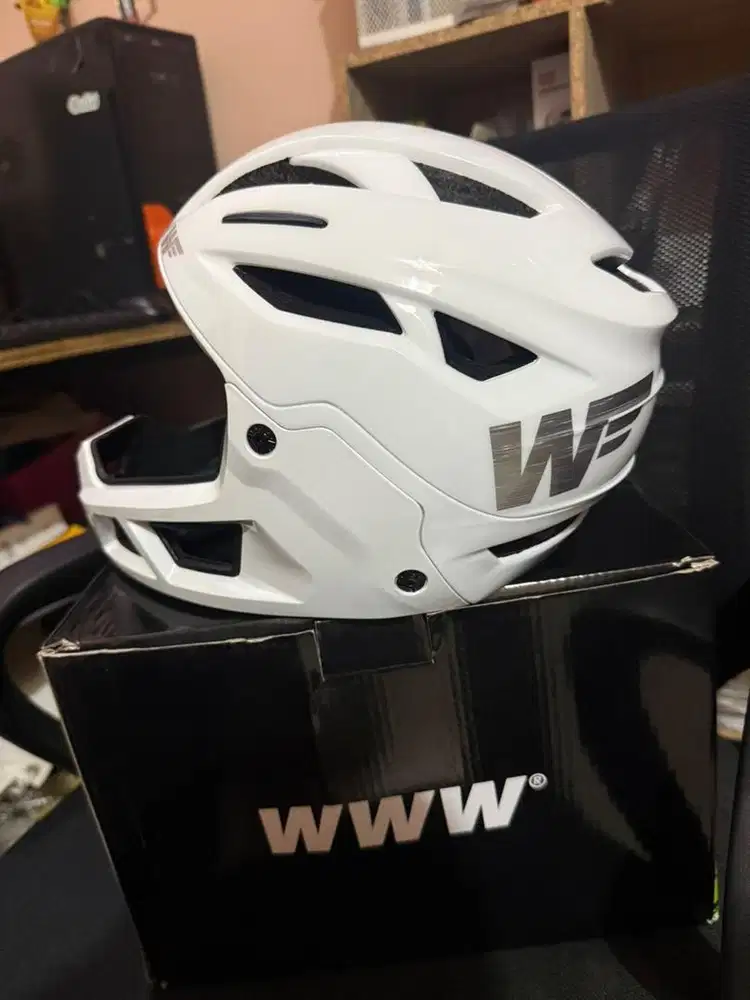 Helm pushbike anak WWW Run Kid Bike size M