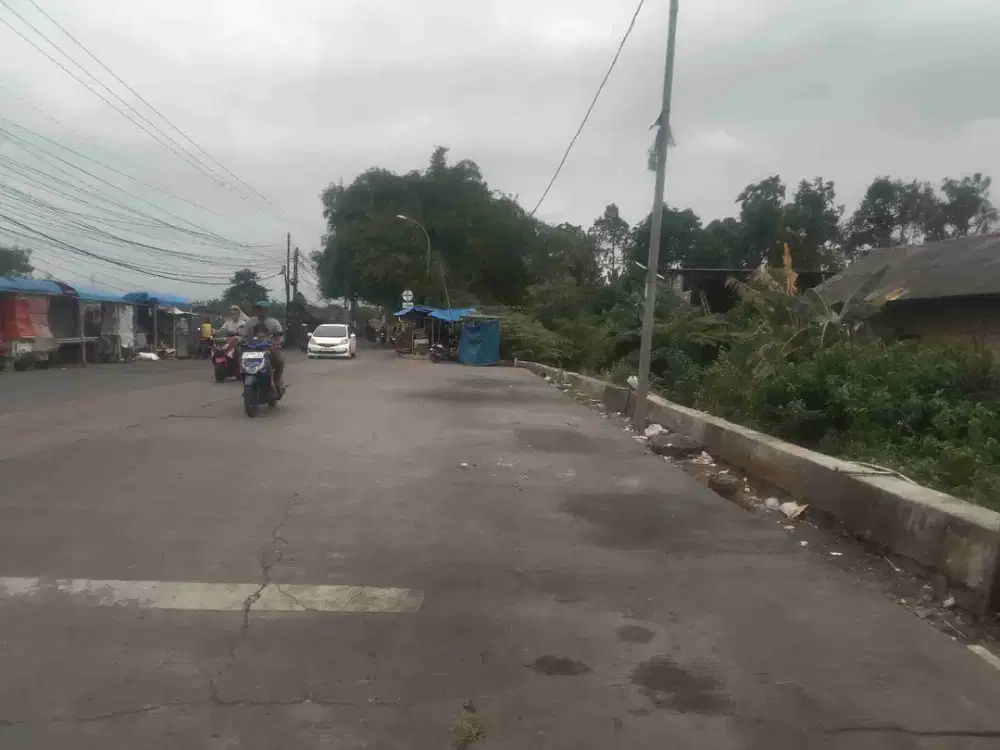 Dijual Tanah Hook Strategis Pinggir Jalan Cocok untuk Pom Bensin dan Supermarket di Cipayung Depok