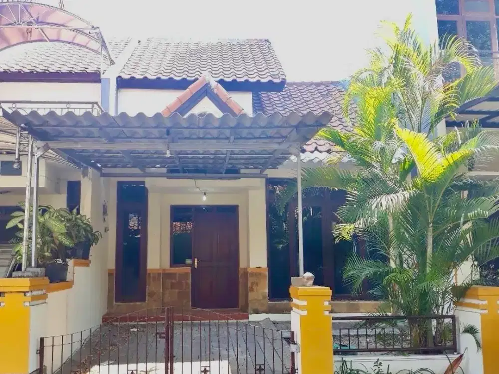 DISEWAKAN RUMAH TAMAN GAPURA CITRALAND 2KT SEMI FURNISH DEKAT GWALK