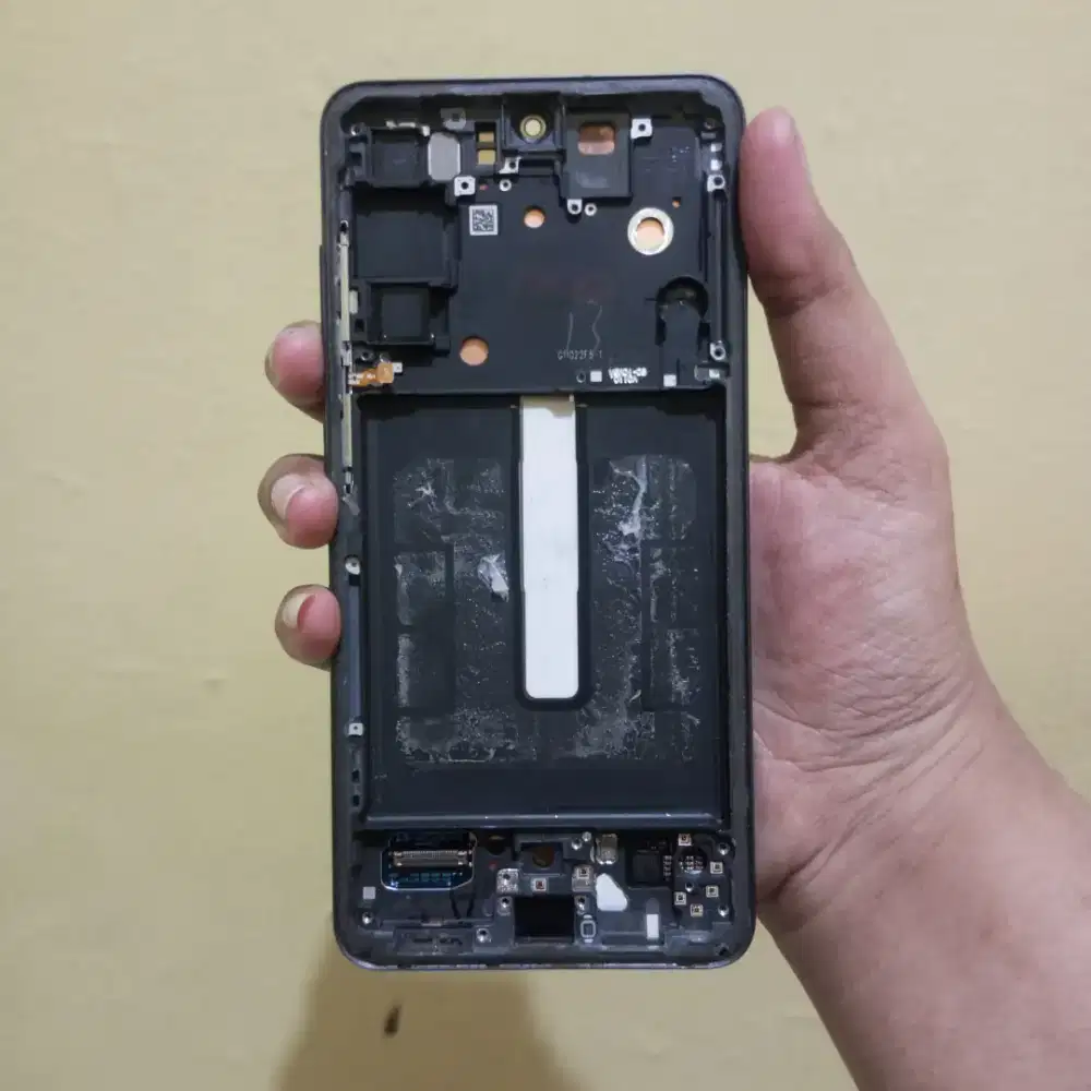 Lcd Samsung s21 fe minus garis 1 dan retak sehelai