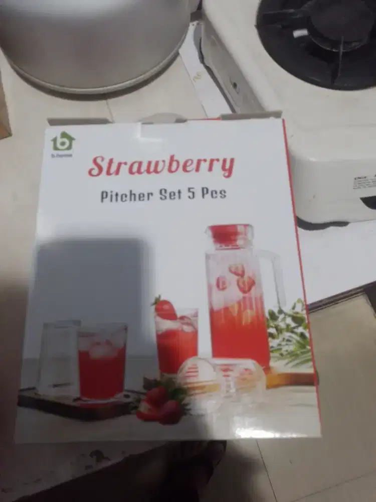 Gelas kaca dan muk nya