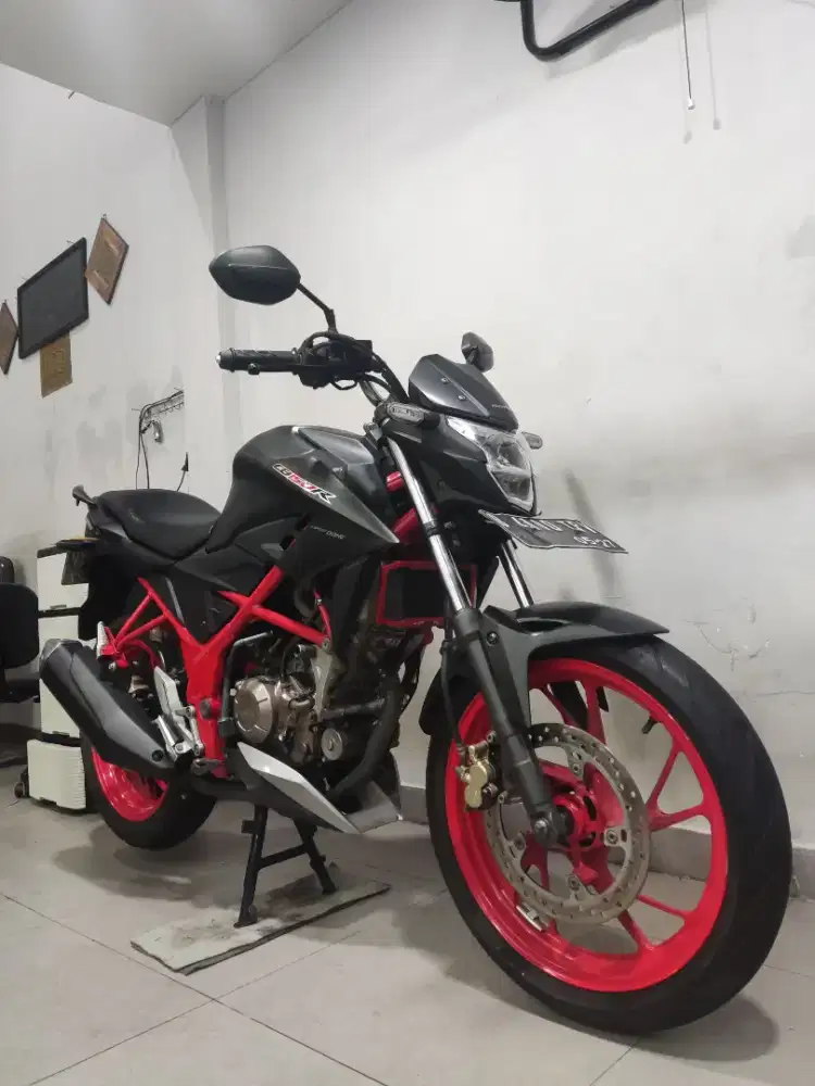 CB150 R LED SE 2017 / 2018 Gratis Balik Nama CB 150 150R Mulus ABBA