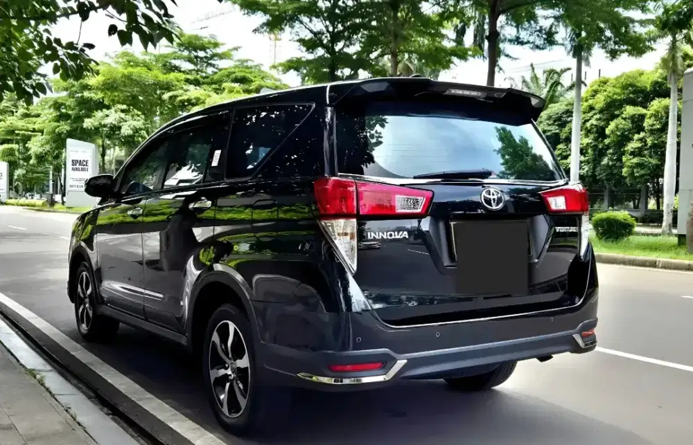 Venturer Diesel AT 2023 KM rendah Cash