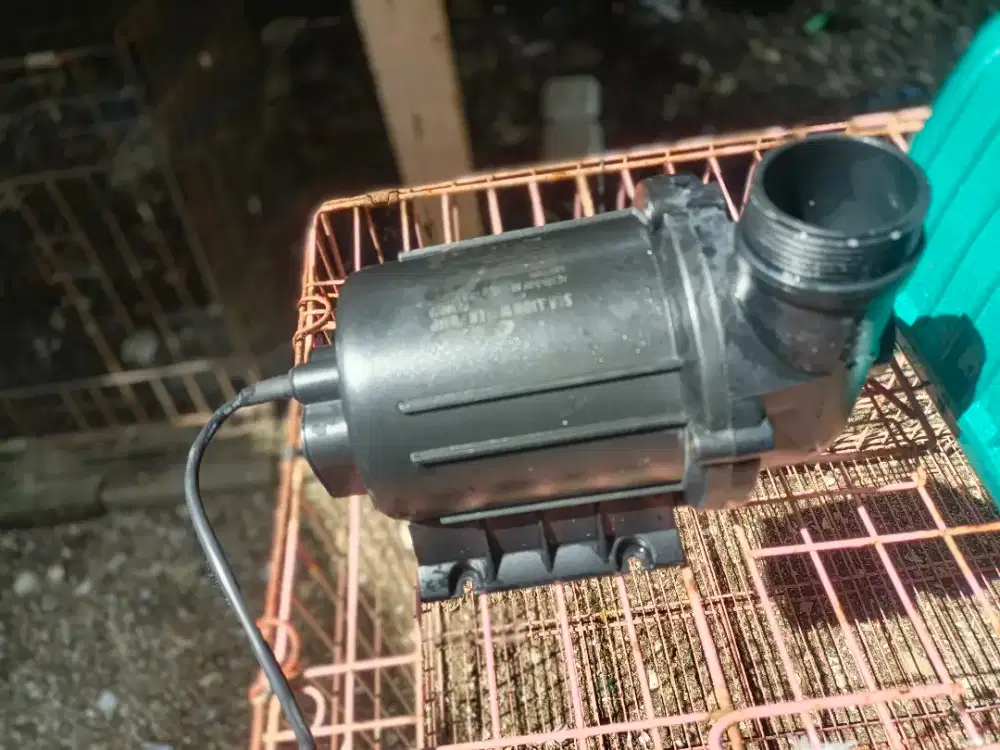 Protein skimmer , pompa air , aerator