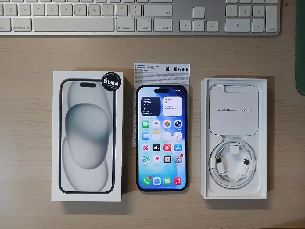 iPhone 15 (RESMI Blibli, BNOB) - 128 GB - Hitam