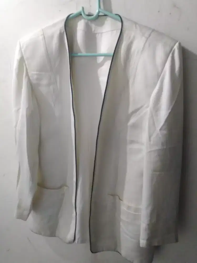 Blazer luaran unisex putih