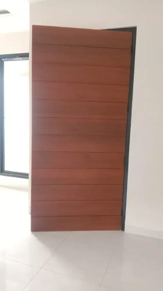 Tukang cat Duco melamic kusen pintu