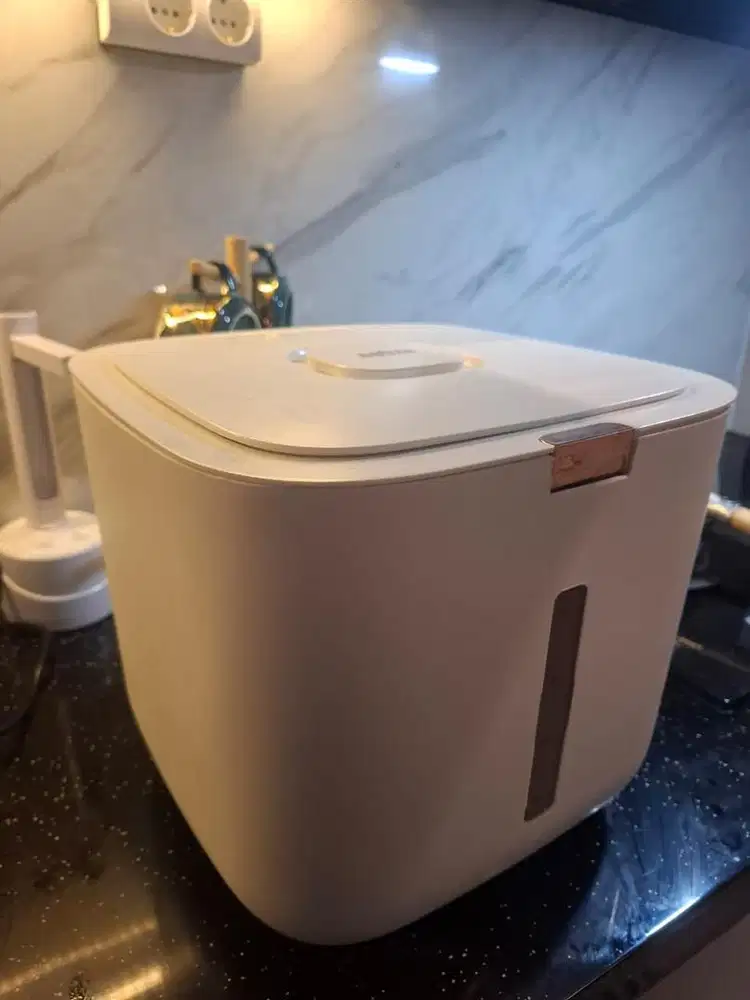 Tempat beras kapasitas 15kg