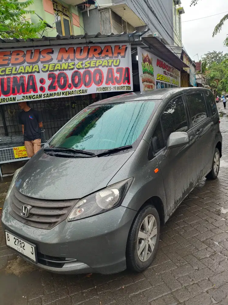 Honda Freed 2011 Bensin