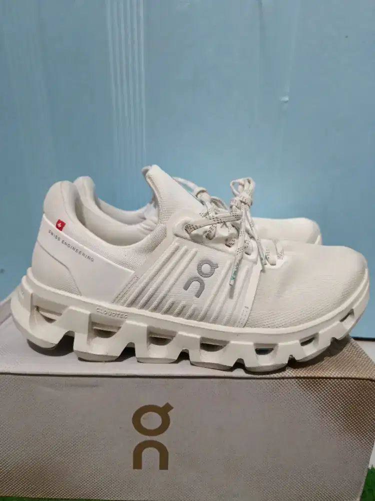 Sepatu ON ORI Cloud Swift 4 AD