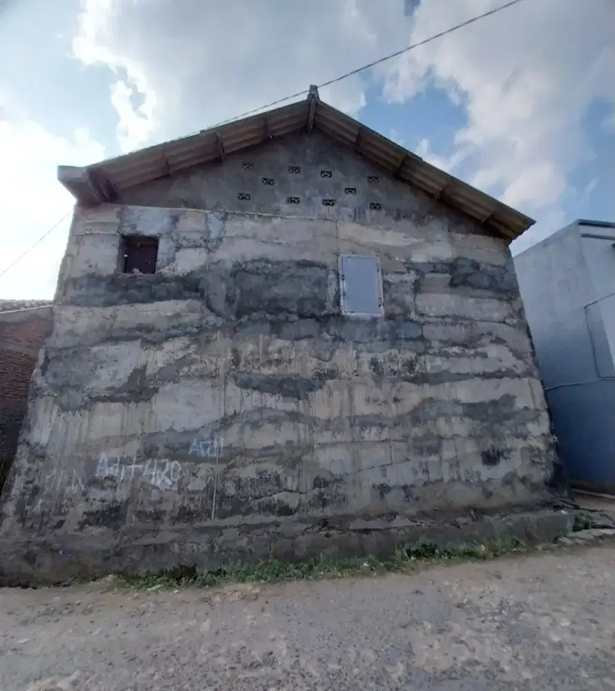 JUAL EKS  RUMAH WALET WIROSARI