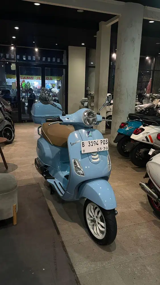 VESPA LX 125 IGET LED 2024