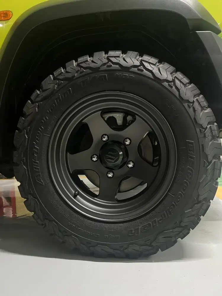 Ban BFGoodrich & Velg Oem Jimny R15