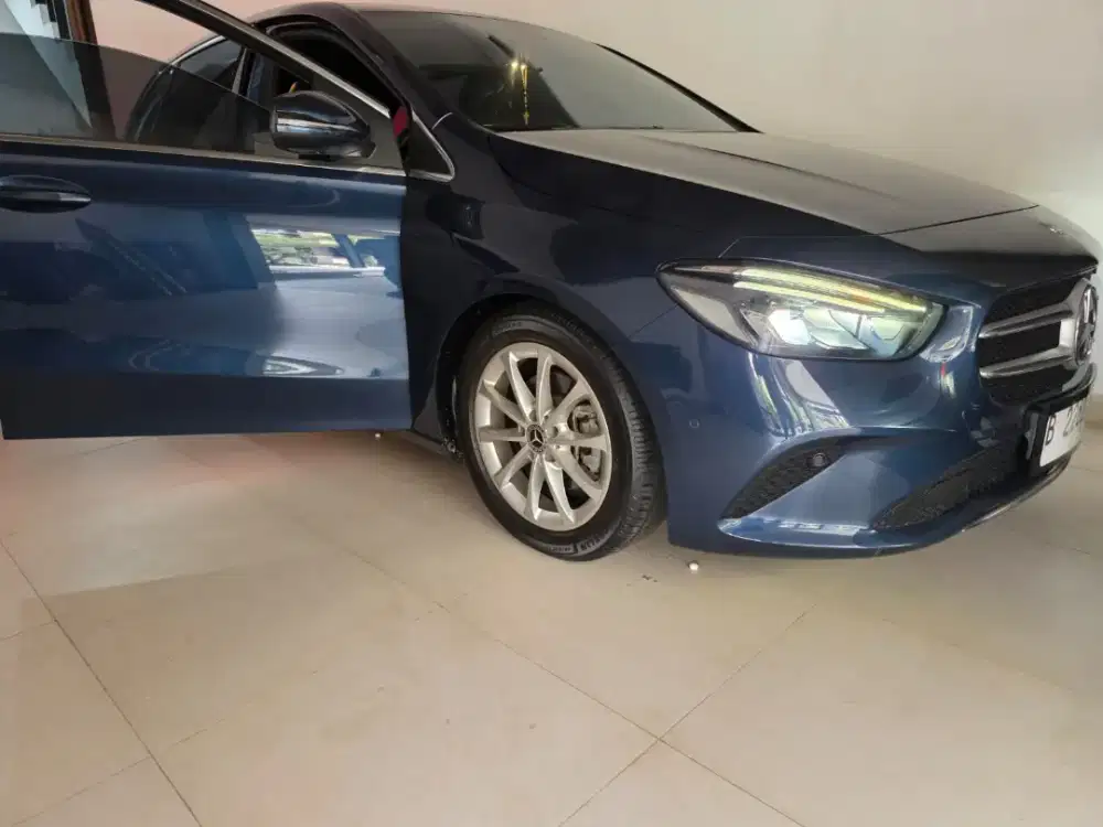 Mercedes Benz B200 AMG W246 CBU Biru 2019 Km rendah pribadi