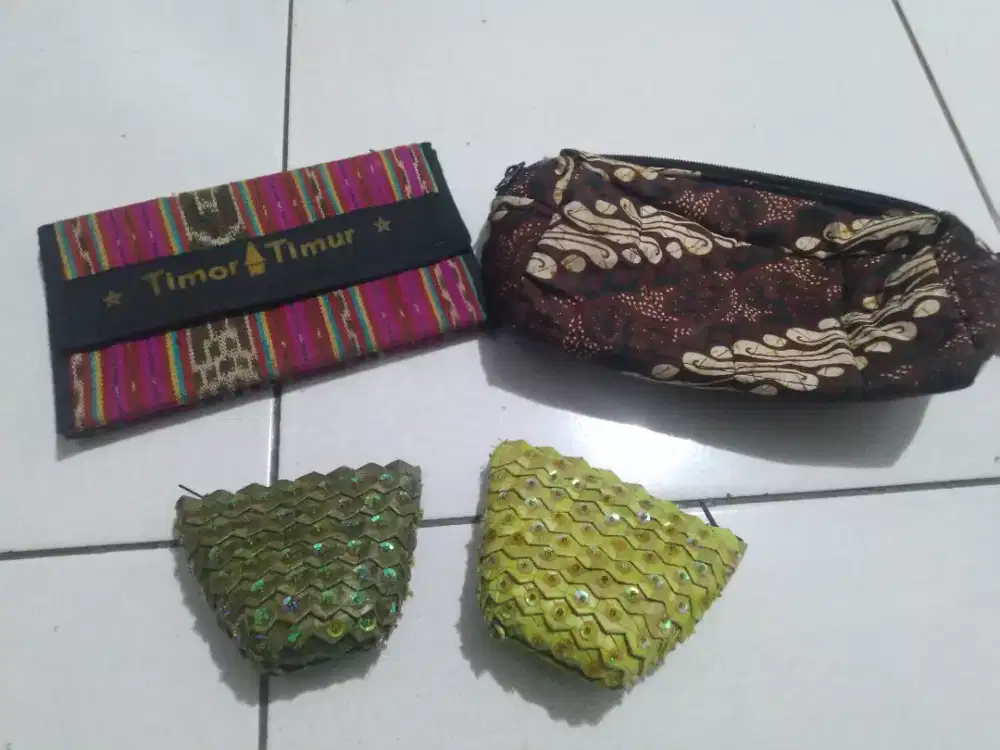 Aksesoris wanita etnis