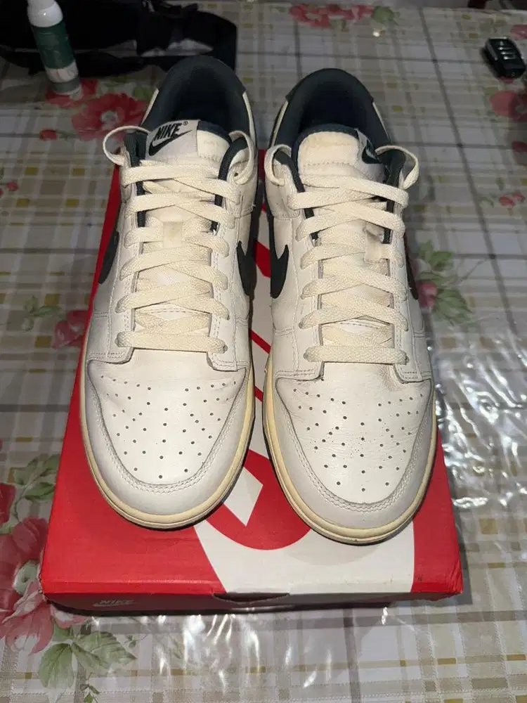 Nike Dunk Low Sail / Deep Jungle Coconut Milk Size US 10/44 Original