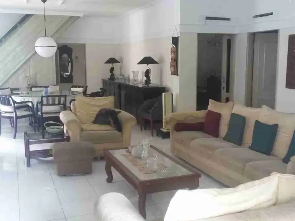 DIJUAL RUMAH LUAS TERAWAT TENGAH KOTA DAERAH TURANGGA