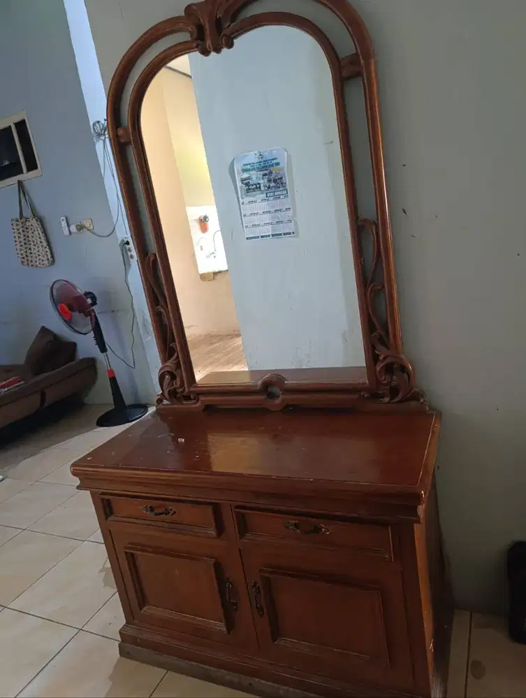 MEJA RIAS JATI ASLI UKIRAN CANTIK + CERMIN BESAR | KOKOH & ANTIK