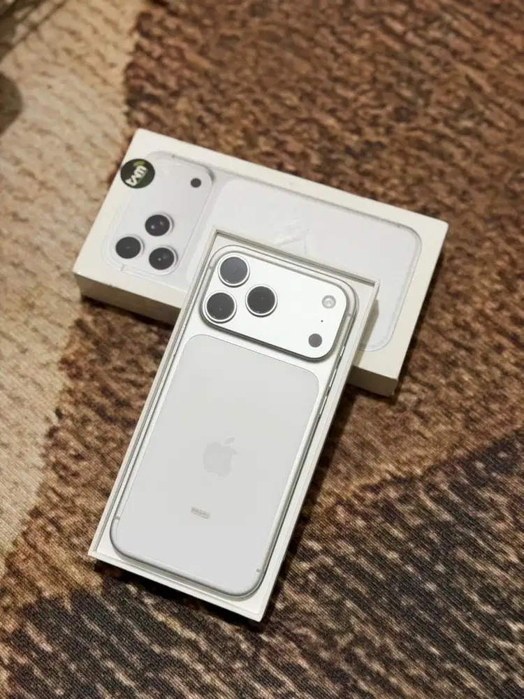 iPhone 17 Pro Max 256GB iBox Silver Favorit