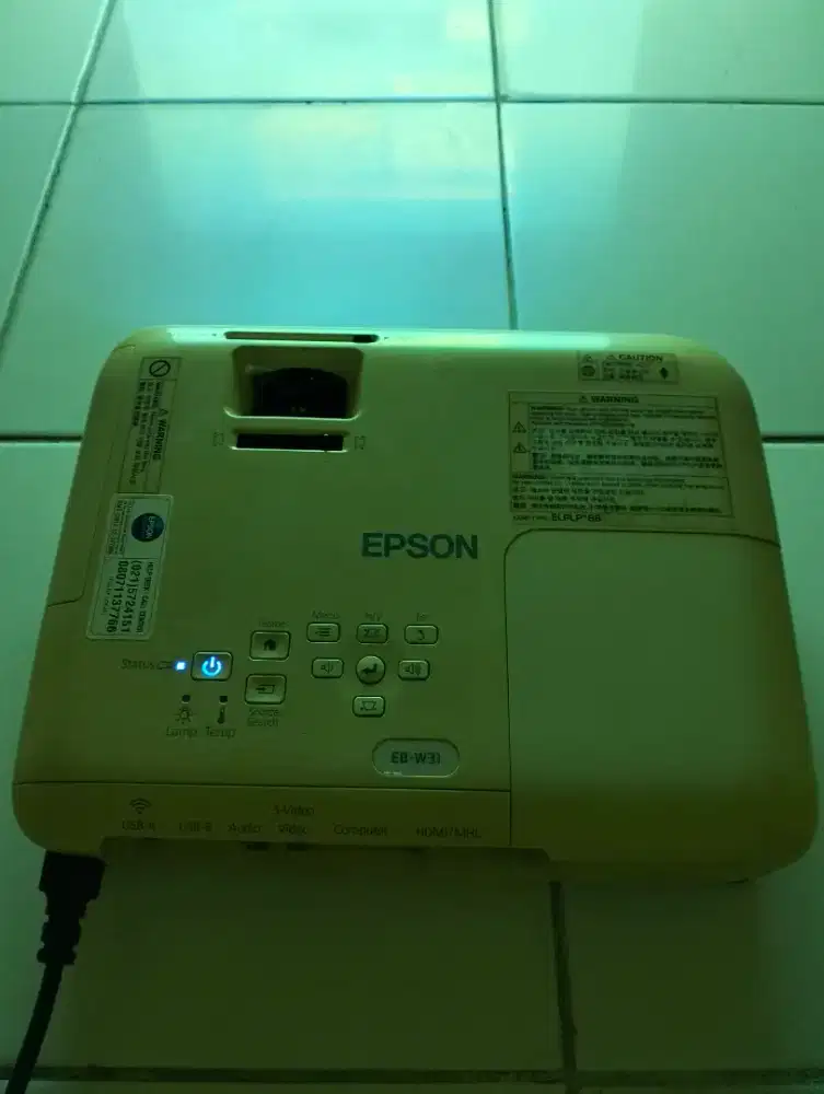 Proyektor Epson EB-31 , 3300 Lumens.