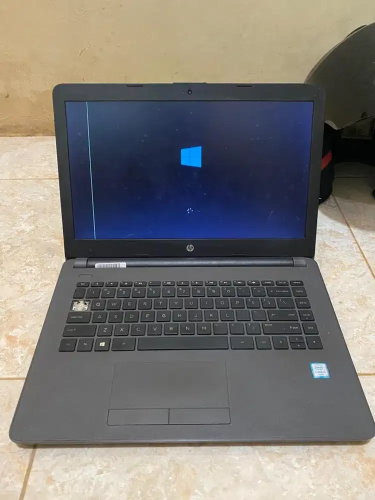 Laptop HP 240 G6