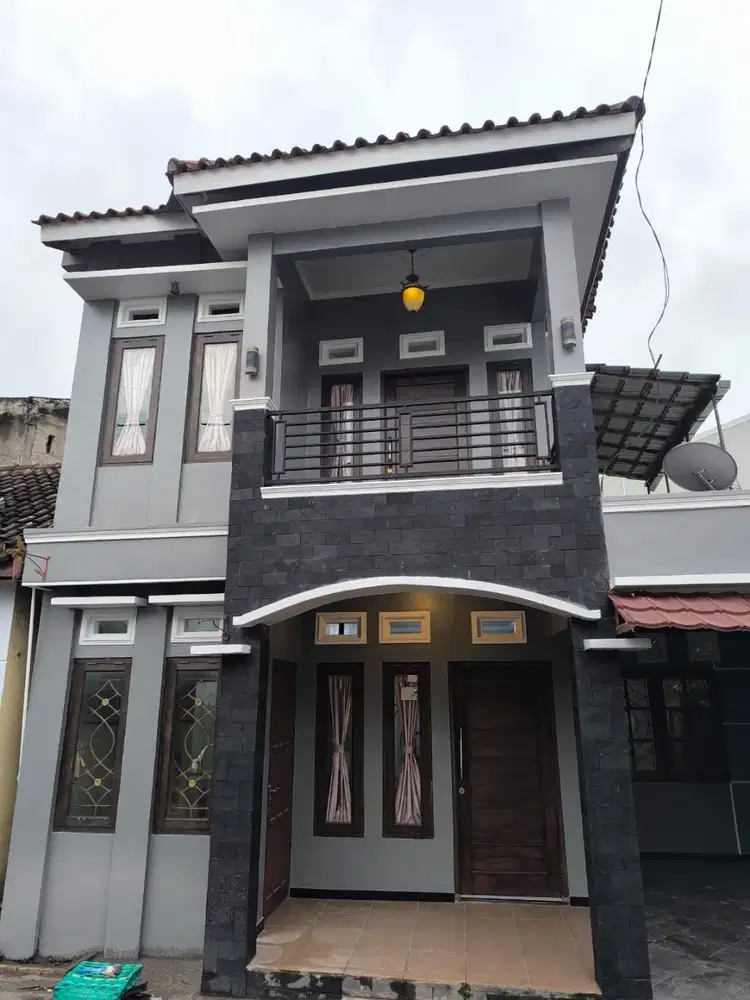 Rumah minimalis lantai 2 di kota Klaten