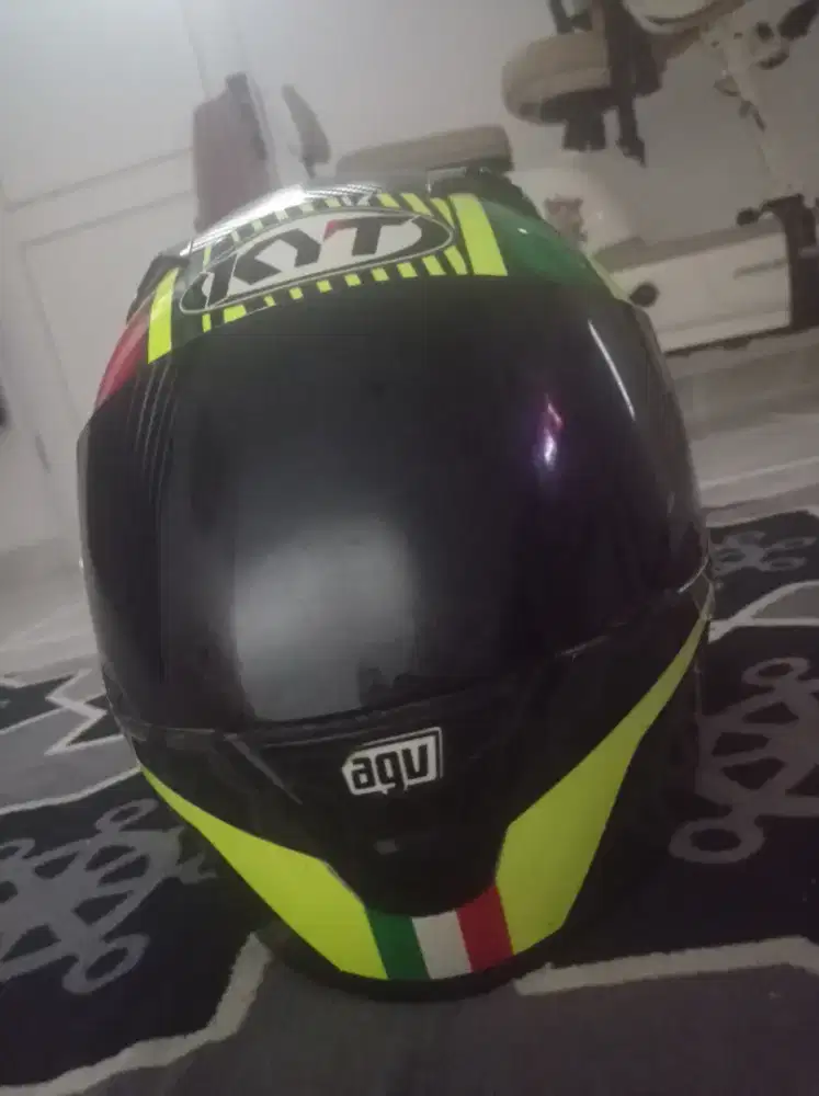 Helm KYT r10 San Marino Size L
