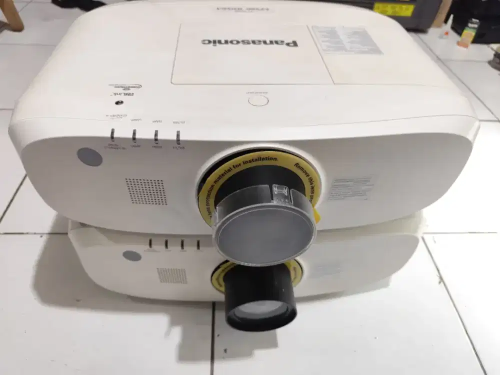Paket 2 unit Proyektor PANASONIC PT-EZ580 WUXGA (FULL HD)| 5400 Lumens