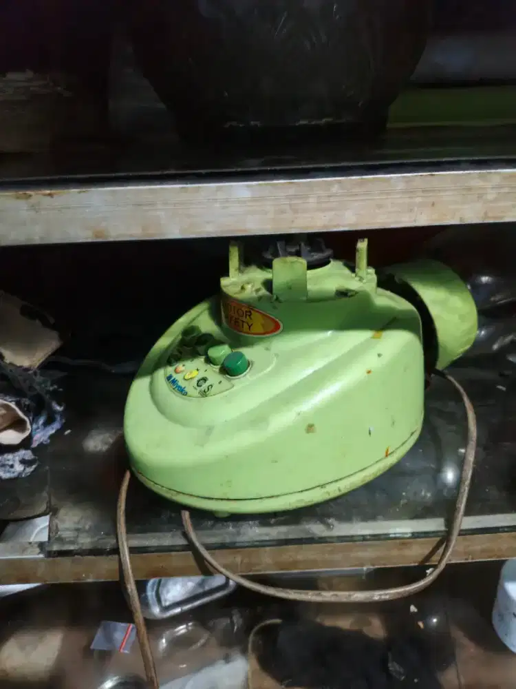 Mesin blender Miyako