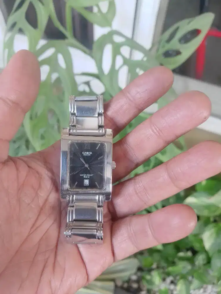 Jam casio second
