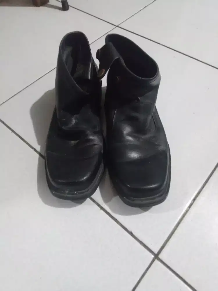 Sepatu PDL kulit