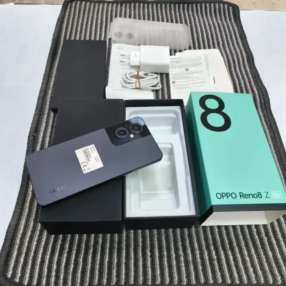 Oppo Reno 8Z 5G 8/256GB 99% Like new Ex Garansi resmi Oppo Indonesia
